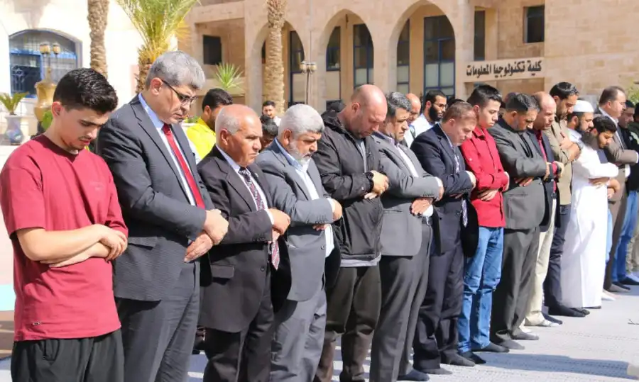 جامعة الزرقاء تقيم صلاة الاستسقاء