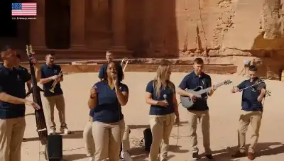 فرقة القوات الجوية الأمريكية المركزية تضيء