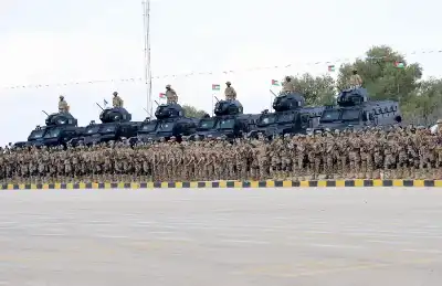 رئيس هيئة الأركان المشتركة يزور قيادة