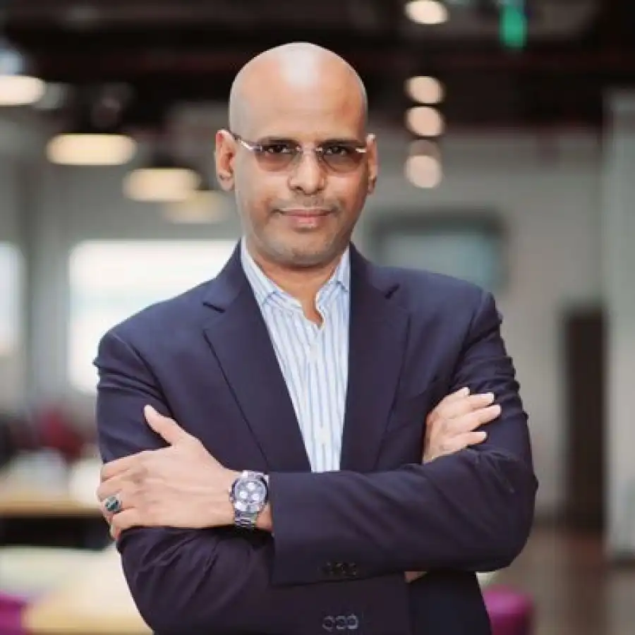 العبادي يكتب: ثلاثيّة الشيخ ولد السالك