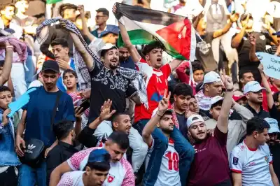 ماذا طلب عمدة أرلينغتون بعد لقائه