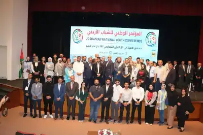 بشر الخصاونة يخاطب الشباب في مؤتمرهم
