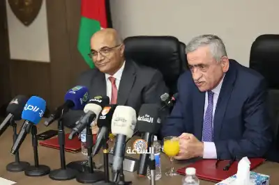 الجامعة الأردنية ونقابة الصحفيين تتفقان: مقاعد