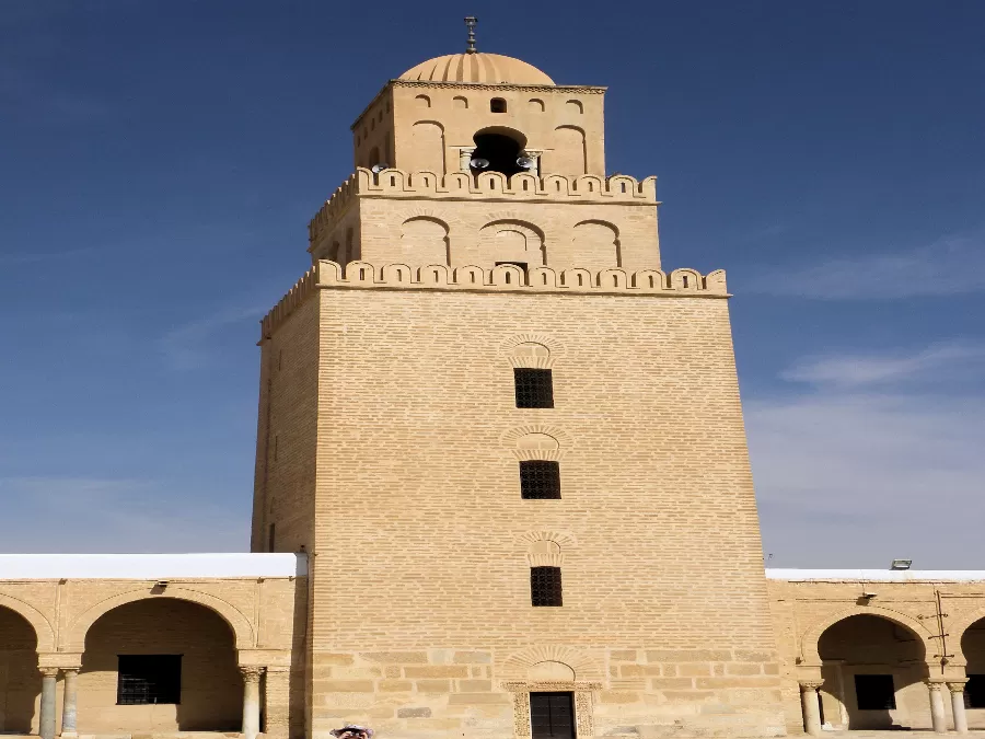 مدار الساعة,شؤون دينية
