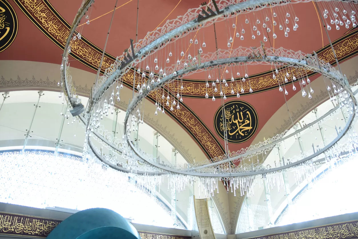 مدار الساعة,شؤون دينية,الإمارات العربية المتحدة
