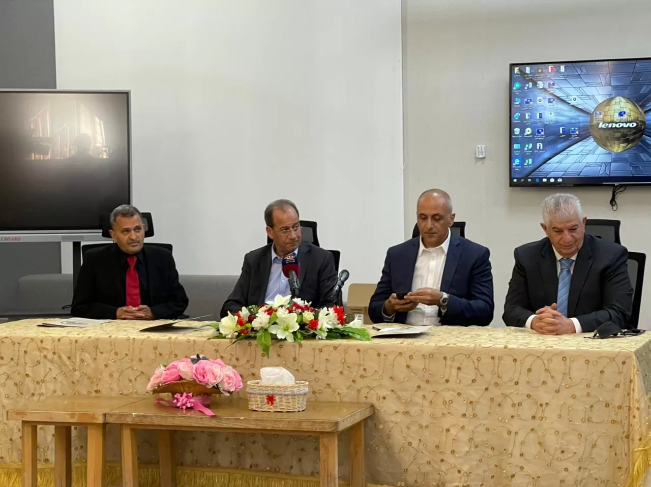 مدار الساعة,مناسبات أردنية,وزير البيئة