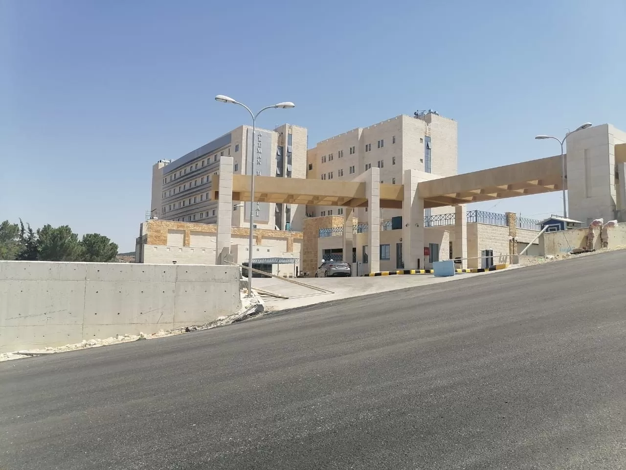 مدار الساعة,أخبار الأردن,اخبار الاردن,رئيس الوزراء,وزارة الأشغال العامة والإسكان,وزارة الصحة,وزارة الأشغال,بنك الدم,مستشفى الإيمان