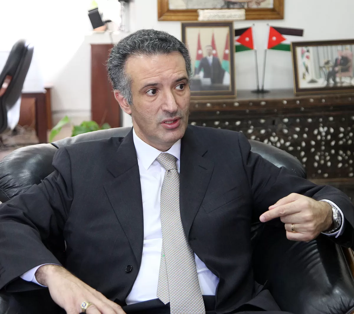 مدار الساعة,أخبار السياحة في الأردن,وزير السياحة والآثار,كورونا,الضمان الاجتماعي,وزارة السياحة,البنك المركزي,البحر الميت