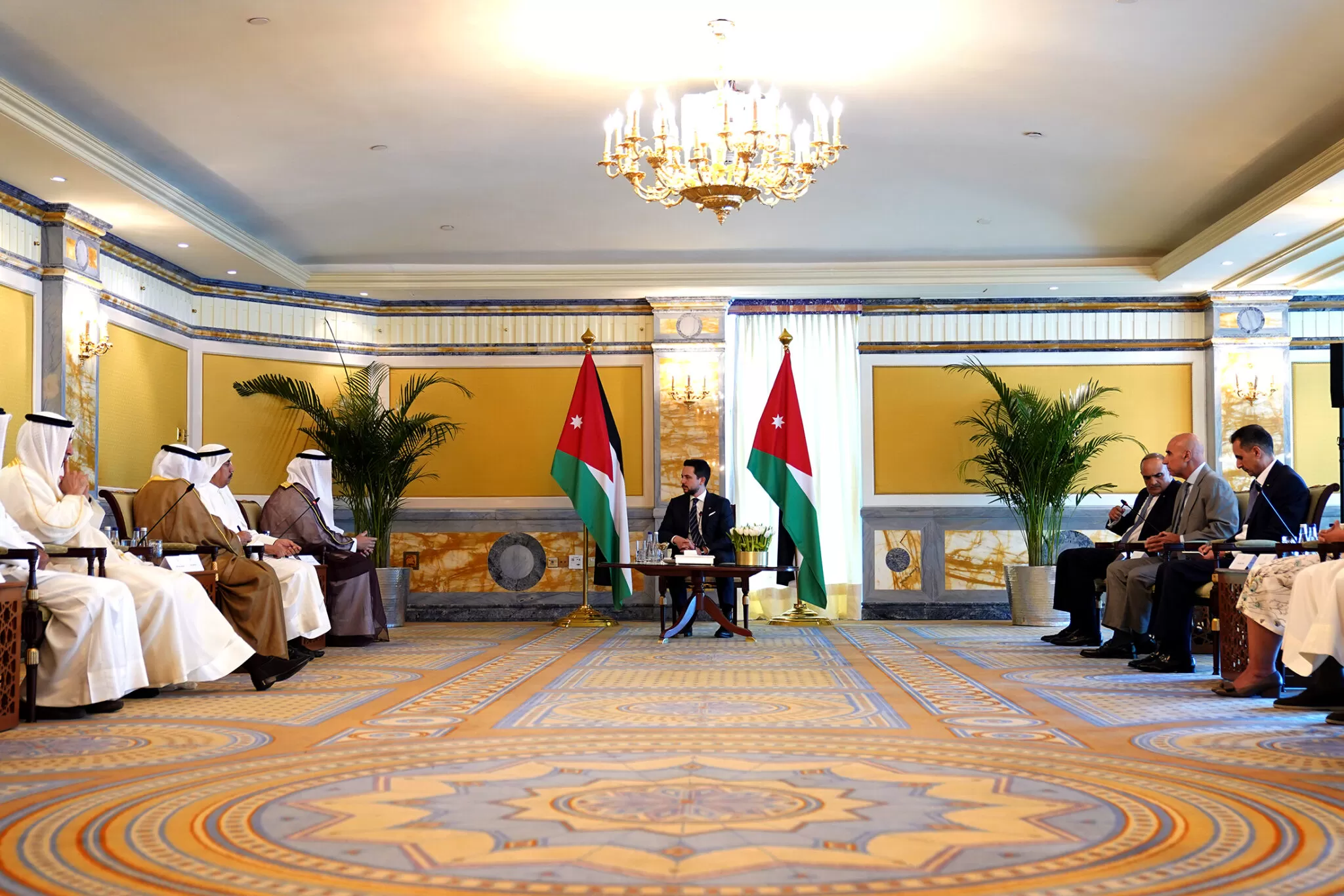 مدار الساعة,أخبار اقتصادية,وزير الاستثمار,وزير المالية,وزير الدولة للشؤون الاقتصادية,ولي العهد,الحسين بن عبدالله الثاني,المملكة الأردنية الهاشمية,الملك عبدالله الثاني,رئيس الوزراء