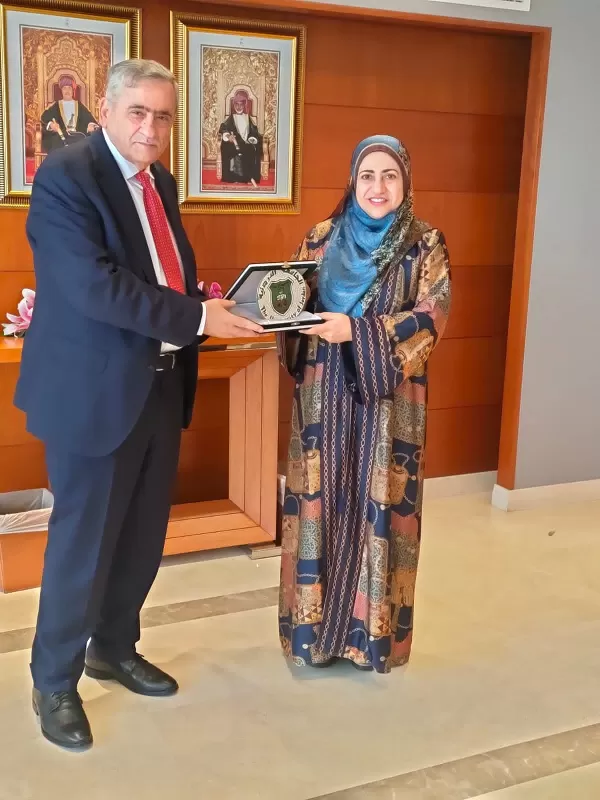 مدار الساعة,أخبار الجامعات الأردنية,وزيرة التعليم العالي والبحث العلمي,الجامعة الأردنية,سلطنة عمان