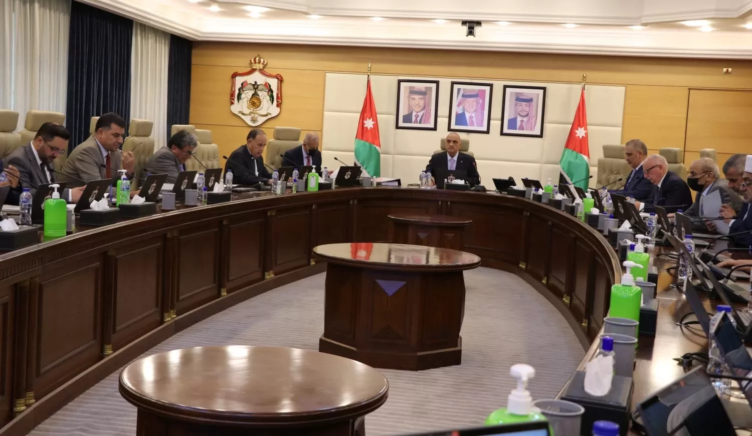 مدار الساعة,أخبار الأردن,اخبار الاردن,نائب رئيس الوزراء,وزير الإدارة المحلية,وزير التخطيط والتعاون الدولي,وزير التربية والتعليم,وزير الأشغال العامة والإسكان,رئيس الوزراء,وزارة التخطيط والتعاون الدولي,التنمية الاجتماعية,وزارة التخطيط,البنك المركزي