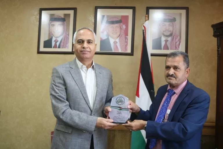 مدار الساعة,مناسبات أردنية,مؤسسة الإقراض الزراعي,وزارة الزراعة,الإقراض الزراعي