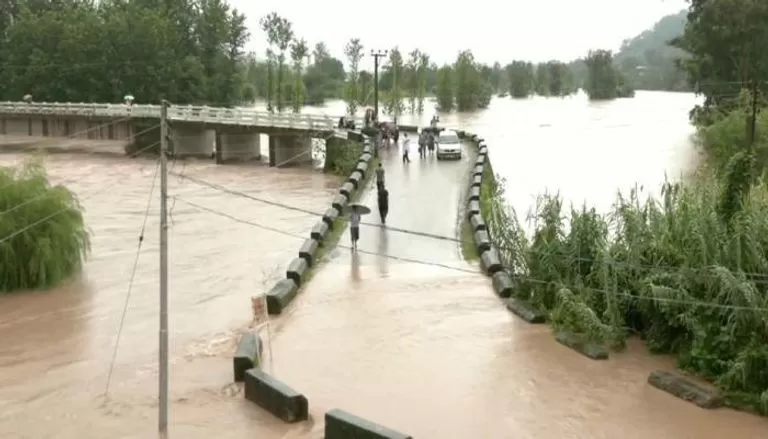 مدار الساعة,أخبار خفيفة ومنوعة