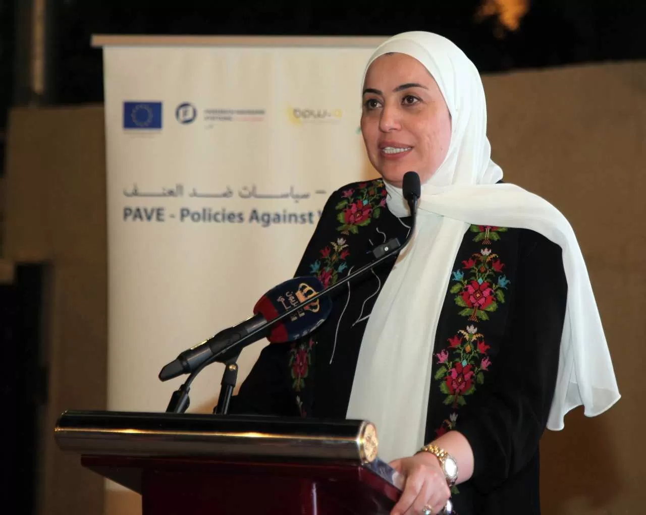 مدار الساعة,أخبار الأردن,اخبار الاردن,وزيرة الدولة للشؤون القانونية,الملك عبدالله الثاني,نسبة البطالة,الاتحاد الأوروبي,الضمان الاجتماعي,مجلس النواب,مجلس الأعيان,التنمية الاجتماعية