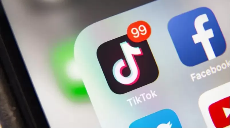 مدار الساعة,أخبار خفيفة ومنوعة,وسائل التواصل الاجتماعي