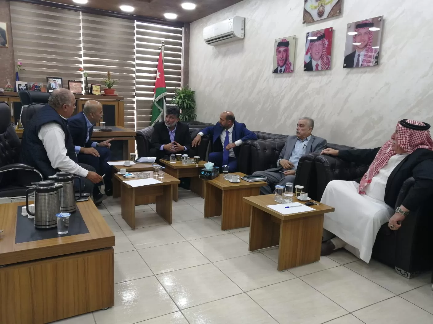 مدار الساعة,مناسبات أردنية,نائب رئيس الوزراء,وزير الإدارة المحلية,رئيس الوزراء