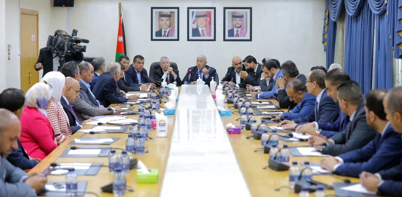 مدار الساعة,أخبار مجلس النواب الأردني,وزير العمل,المؤسسة العامة للضمان الاجتماعي,التنمية الاجتماعية,مركز الحسين للسرطان