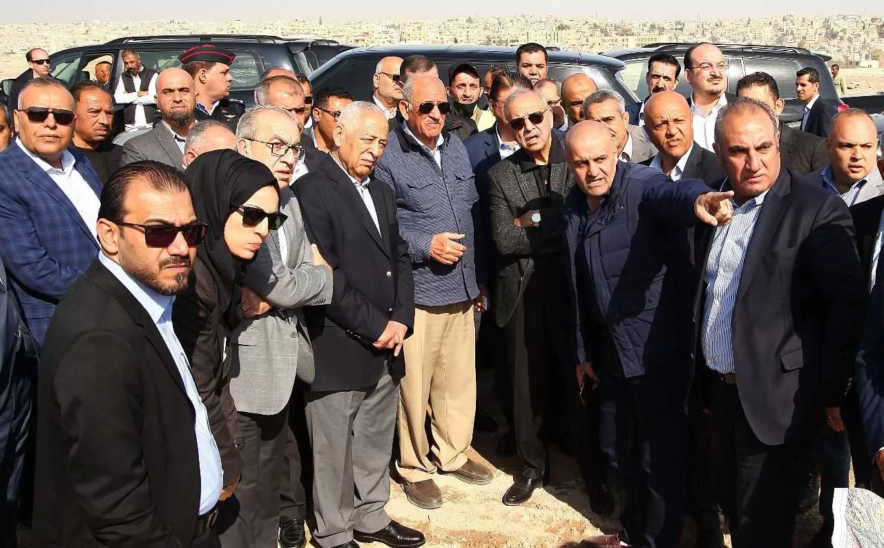 مدار الساعة,أخبار الأردن,اخبار الاردن,نائب رئيس الوزراء,وزير الإدارة المحلية,وزير الأشغال العامة والإسكان,ماهر أبو السمن,الملك عبدالله الثاني,رئيس الوزراء,الديوان الملكي,الديوان الملكي الهاشمي,أمانة عمان الكبرى,أمانة عمان