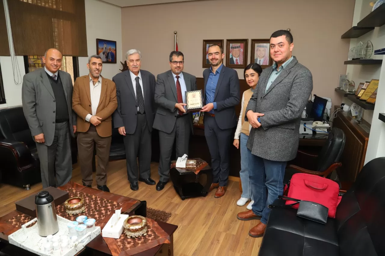 مدار الساعة,أخبار الجامعات الأردنية,جامعة البترا