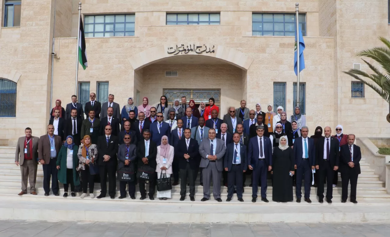 مدار الساعة,أخبار الجامعات الأردنية,وزير التربية والتعليم,وزير التعليم العالي والبحث العلمي,الدكتور عزمي محافظة,عزمي محافظة,جامعة الزرقاء,مملكة البحرين