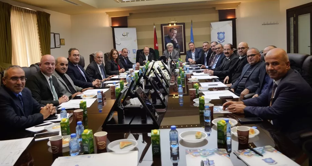 مدار الساعة,أخبار الجامعات الأردنية,الحسين بن طلال,جامعة عمان الأهلية,جامعة الزرقاء,الجامعة الألمانية الأردنية,الجامعة الهاشمية,جامعة العلوم والتكنولوجيا,جامعة فيلادلفيا,جامعة العلوم التطبيقية,جامعة جدارا,جامعة الأميرة سمية,جامعة مؤتة,الجامعة الأردنية,جامعة الطفيلة التقنية,جامعة اليرموك,جامعة البترا,جامعة الإسراء,جامعة الشرق الأوسط,الإمارات العربية المتحدة