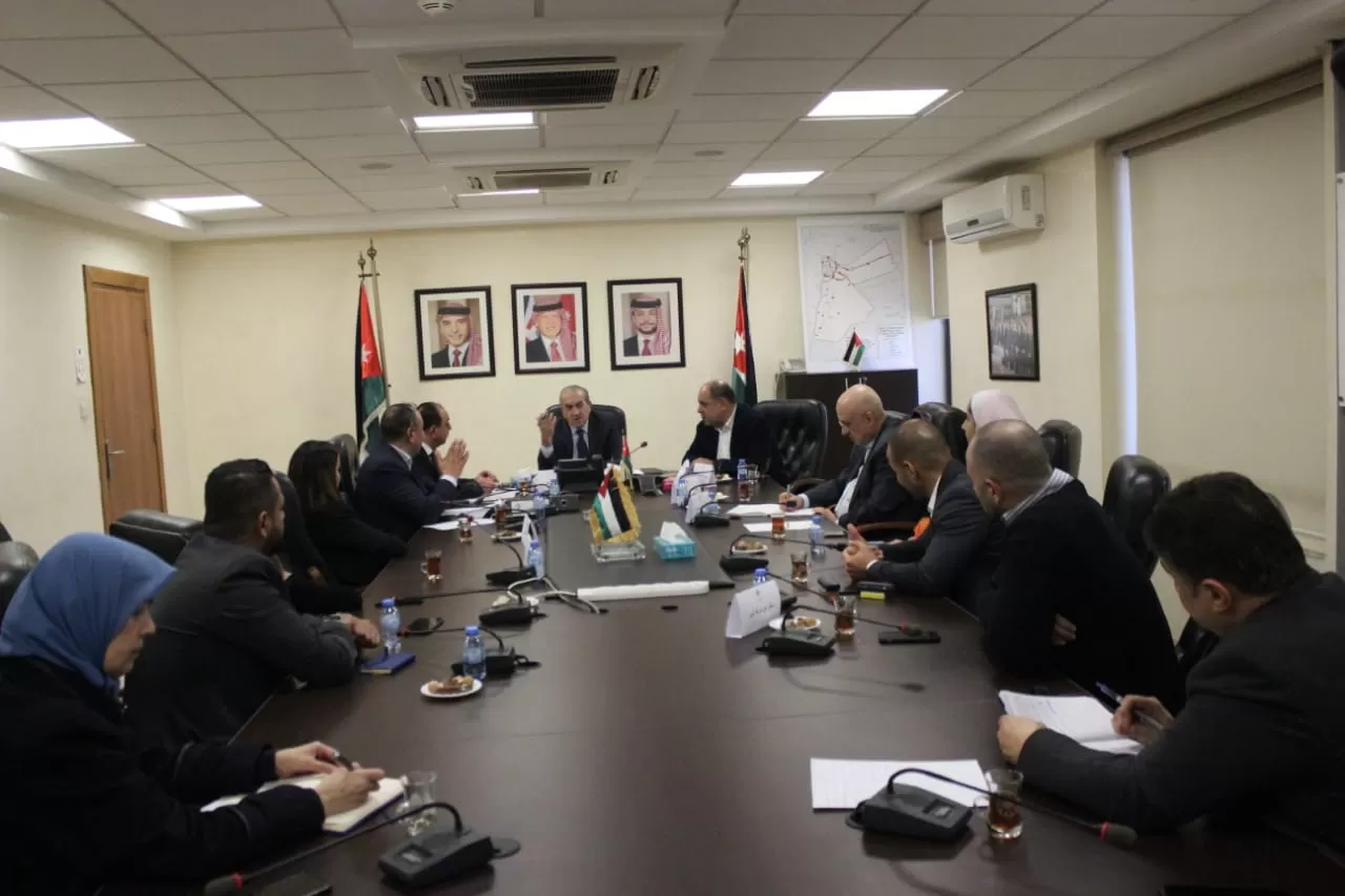 مدار الساعة,أخبار الأردن,اخبار الاردن,وزير النقل,ماهر ابو السمن,وزير الاقتصاد الرقمي والريادة,وزارة النقل,هيئة تنظيم النقل البري,وزارة الاقتصاد الرقمي والريادة,وزارة الاقتصاد الرقمي