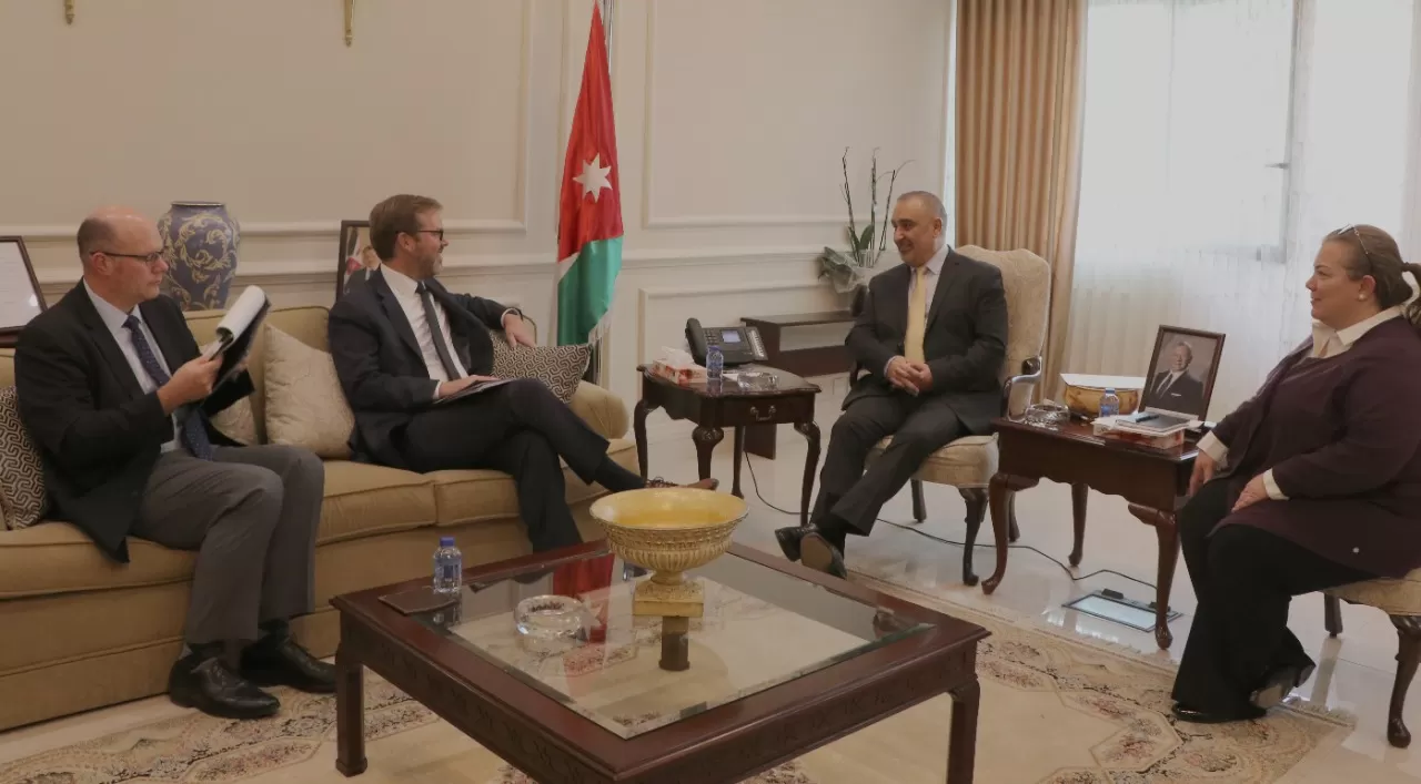 مدار الساعة,أخبار اقتصادية,نائب رئيس الوزراء,وزيرة التخطيط والتعاون الدولي,زينة طوقان,رئيس الوزراء,رئاسة الوزراء