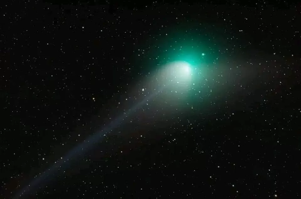 ملاعبة يكتب: المذنب الاخضر .. زائر