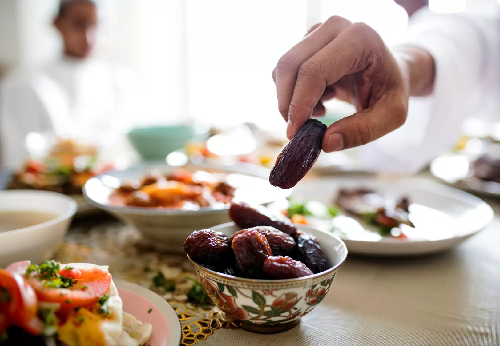 مدار الساعة,شؤون دينية