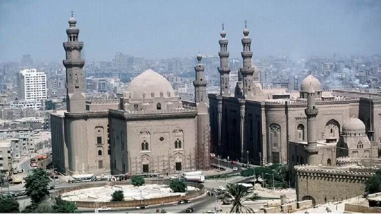 مدار الساعة,شؤون دينية