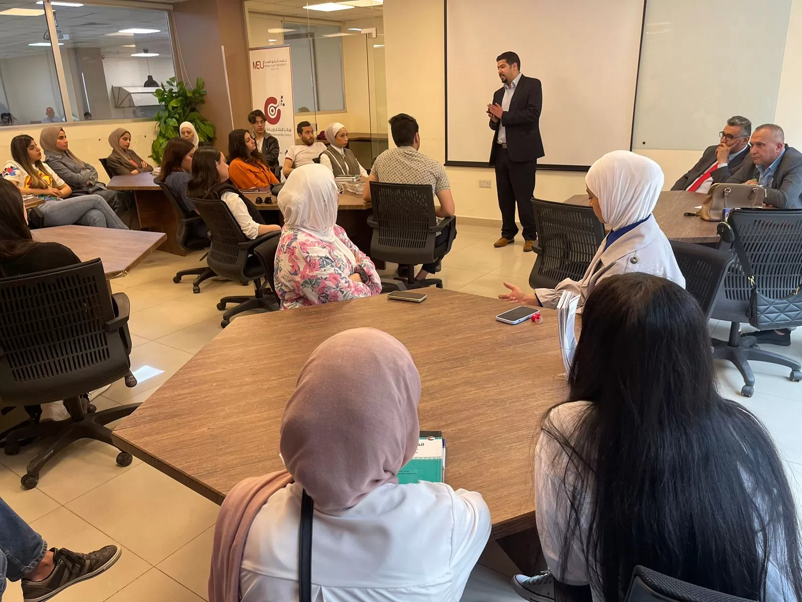 مدار الساعة,مناسبات أردنية,الملك عبدالله الثاني بن الحسين,الملك عبدالله الثاني,هيئة النزاهة ومكافحة الفساد,جامعة الشرق الأوسط,مكافحة الفساد