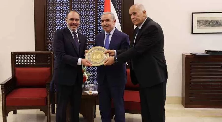 مدار الساعة,أخبار الأردن,اخبار الاردن,وزير التنمية الاجتماعية,وزيرة السياحة والآثار,رئيس الوزراء,الأمير علي بن الحسين,التنمية الاجتماعية,الاتحاد الأردني لكرة القدم,1. #رياضة_فلسطينية_قوية,2. #زيارة_رمزية_لفلسطين,3. #دعم_الرياضة_الفلسطينية