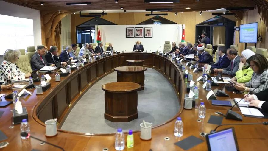 مدار الساعة,أخبار الأردن,اخبار الاردن,رئيس الوزراء,وزارة الصناعة والتجارة,المملكة الأردنية الهاشمية,دائرة مراقبة الشركات,وزارة التنمية الاجتماعية,وزارة الزراعة,وزارة المالية,المركز الوطني للبحوث الزراعية,المؤسسة التعاونية الأردنية,وزارة الاقتصاد الرقمي والريادة,التنمية الاجتماعية,ديوان التشريع والرأي,وزارة الصناعة,ديوان المحاسبة,أمانة عمان الكبرى,وزارة الاقتصاد الرقمي,1. #الضابطة_الجمركية,2. #تنظيم_أعمال_الجمارك,3. #الرتب_والشارات_المميزة