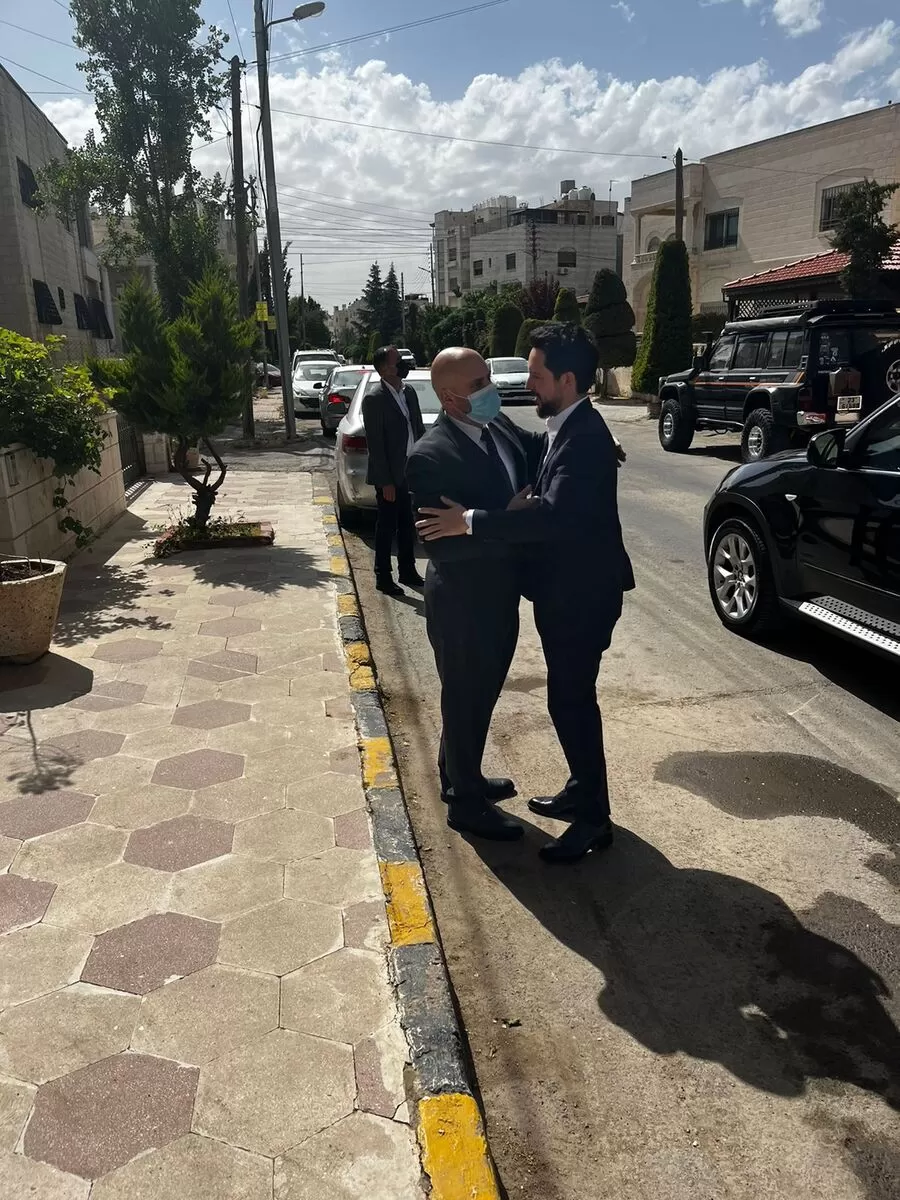 مدار الساعة,أخبار الأردن,اخبار الاردن,ولي العهد,الحسين بن عبدالله الثاني,#ولي_العهد_يقدم_واجب_العزاء #غالب_الحديدي #تعازي_ولي_العهد_لعشيرة_الحديدي