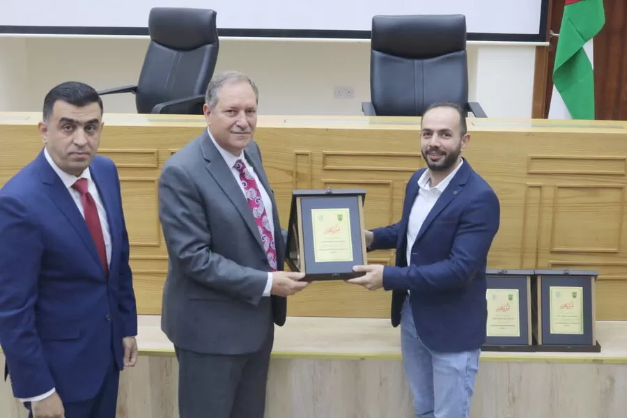 مدار الساعة,مناسبات أردنية,الملك عبد الله الثاني,ولي العهد,الملك عبدالله الثاني,مديرية الأمن العام,الأمن العام,الجامعة الأردنية,عيد الاستقلال