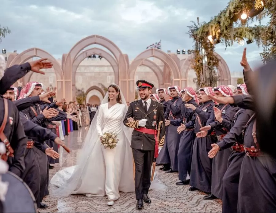 مدار الساعة,Video,فيديو,أخبار ثقافية,ولي العهد,الأمير الحسين بن عبد الله الثاني,الأميرة رجوة,الملك عبدالله الثاني بن الحسين,الملكة رانيا العبدالله,الملكية الأردنية,#زفاف_ولي_العهد_الأردني #محمد_عبده #عمر_العبداللات