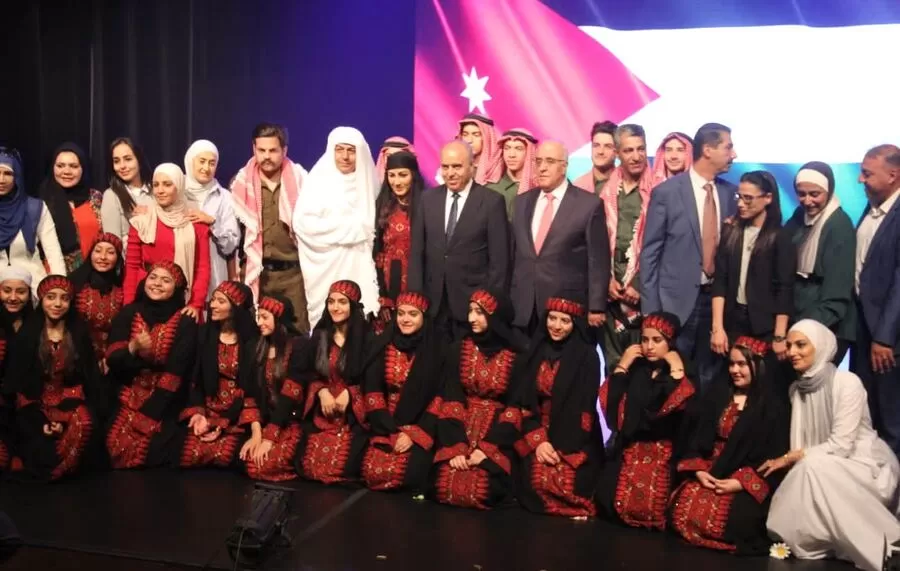 مدار الساعة,مناسبات أردنية,وزير التربية والتعليم,الدكتور عزمي محافظة,البنك العربي الإسلامي الدولي,عزمي محافظة,الملك عبدالله الثاني,الملك عبد الله الثاني,المركز الثقافي الملكي,وزارة الثقافة,وزارة التربية والتعليم,عيد الاستقلال,البنك العربي,#الأردن_الهاشميّة #الاحتفال_بالاستقلال #البنك_العربي_الإسلامي_الدولي