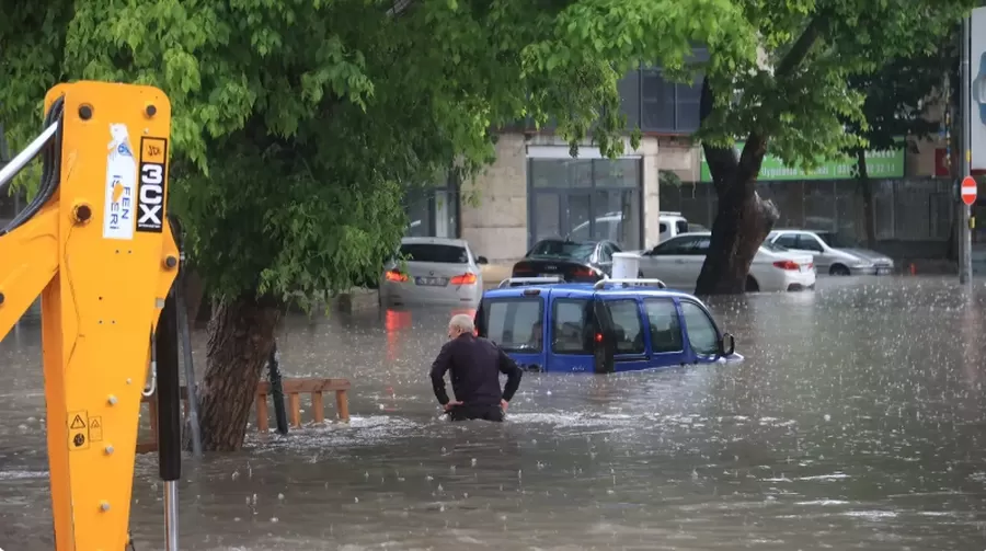 مدار الساعة,Video,فيديو,أخبار عربية ودولية,الأرصاد الجوية,#فيضانات_أنقرة #الطقس_الممطر #إغلاق_الأنفاق_في_أنقرة