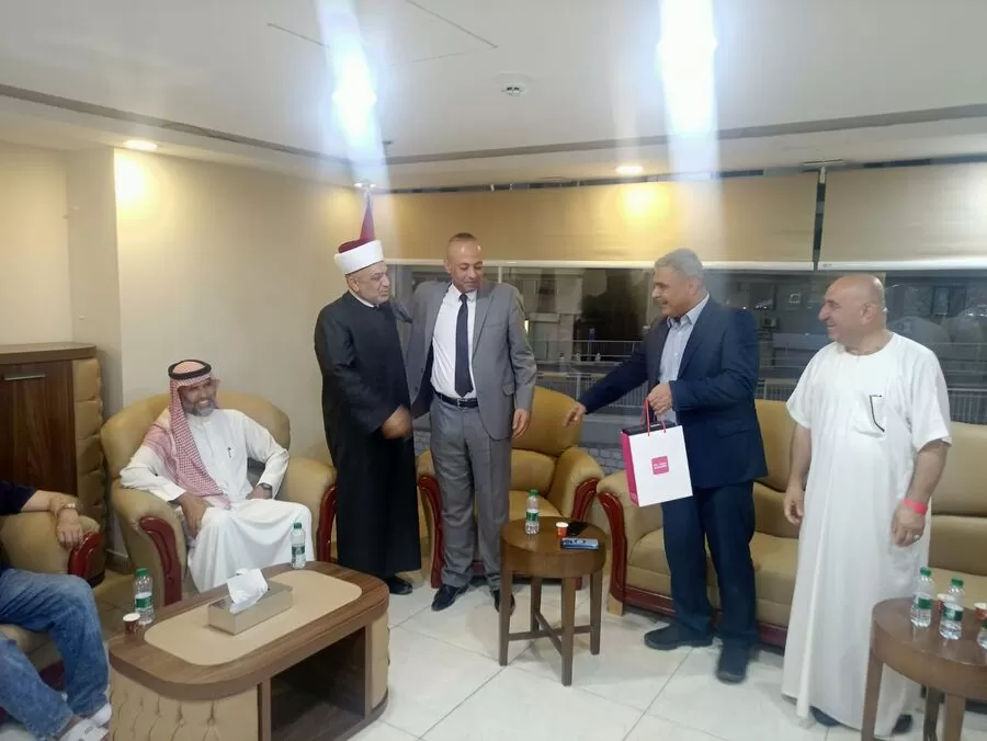 مدار الساعة,أخبار المجتمع الأردني,وزير الأوقاف والشؤون والمقدسات الإسلامية,الدكتور محمد الخلايلة,محمد الخلايلة,بعثة الحج,1. #بعثة_الحج_الإعلامية,2. #تكريم_وزير_الأوقاف,3. #تعاون_البعثة_الإدارية