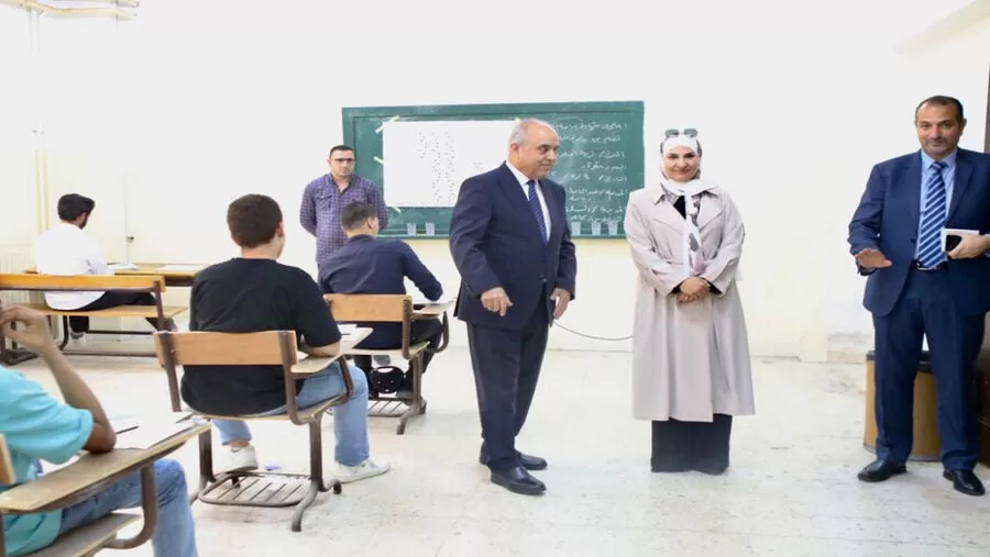 مدار الساعة,أخبار الأردن,اخبار الاردن,وزير التربية والتعليم,عزمي محافظة,الأمن العام,1. #امتحان_الثانوية_العامة,2. #مخالفات_الامتحان,3. #العدالة_وتكافؤ_الفرص