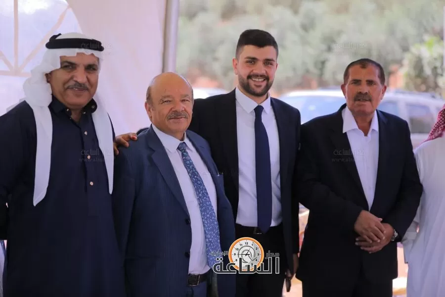 مدار الساعة,أخبار المجتمع الأردني,1. #زفاف_حمدان_الرحيمي_و_هاني_العقيلي: للإشارة إلى حفل الزفاف الذي احتفل به اللواء المتقاعد حمدان الرحيمي والدكتور هاني العقيلي.,2. #حفل_زفاف_صالح_وتمارا: للإشارة إلى الزواج بين الملازم أول صالح وتمارا.,3. #احتفال_عائلي: للإشارة إلى حضور الأهل والأصدقاء والاحتفال العائلي الذي تم فيه الزفاف.