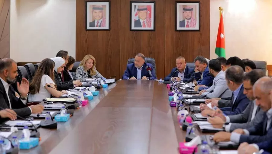 مدار الساعة,أخبار اقتصادية,نانسي نمروقة,الملك عبدالله الثاني,وزارة الاستثمار,غرفة صناعة الأردن,غرفة تجارة الأردن,التنمية المستدامة,1. #مشروعات_الشراكة_العامة_الخاصة,2. #التنمية_الاقتصادية,3. #الاستثمار_والتنمية_المستدامة