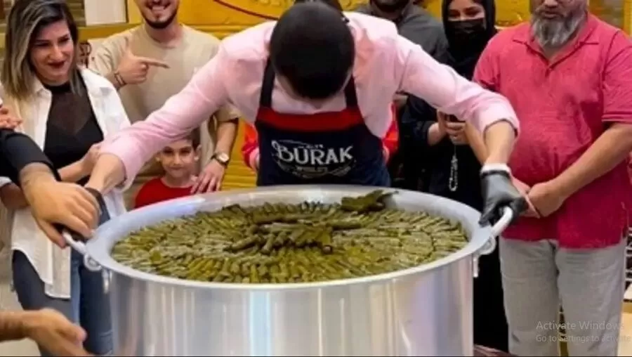 مدار الساعة,Video,فيديو,أخبار خفيفة ومنوعة,#بوراك_أوزدمير,#أزمة_بوراك_مع_والده,#فشل_بوراك_في_قلب_قدر_العنب