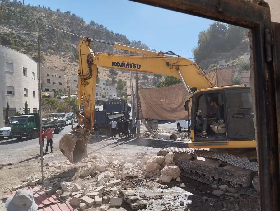 مدار الساعة,أخبار الأردن,اخبار الاردن,وزارة المياه والري,سلطة المياه,وزارة الداخلية,وزارة المياه,الإدارة الملكية لحماية البيئة,قوات الدرك,1. #حملة_ضبط_الآبار_المخالفة,2. #حماية_مصادر_المياه,3. #مكافحة_تجارة_المياه_غير_الصالحة_للشرب