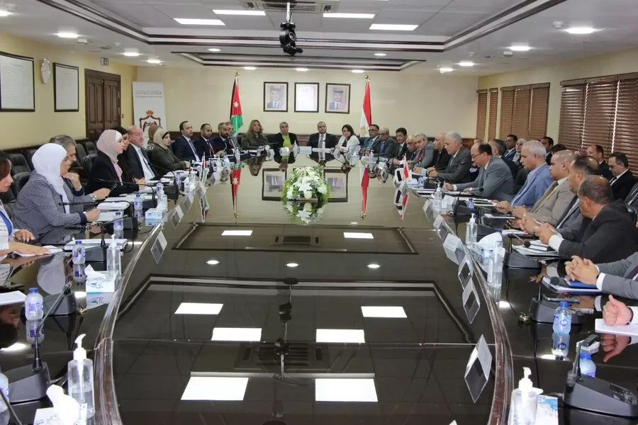 مدار الساعة,أخبار اقتصادية,وزير الصناعة والتجارة والتموين,وزير العمل,وزارة الصناعة والتجارة,وزارة الصناعة,#التعاون_الثنائي,#اللجنة_الفنية,#التعاون_العربي_الأفريقي