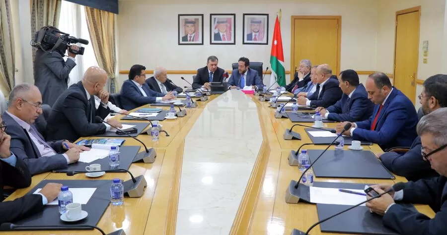 مدار الساعة,أخبار مجلس النواب الأردني,وزارة الصناعة والتجارة,محمد الخلايلة,وزارة الصناعة,نقابة الأطباء,البنك المركزي