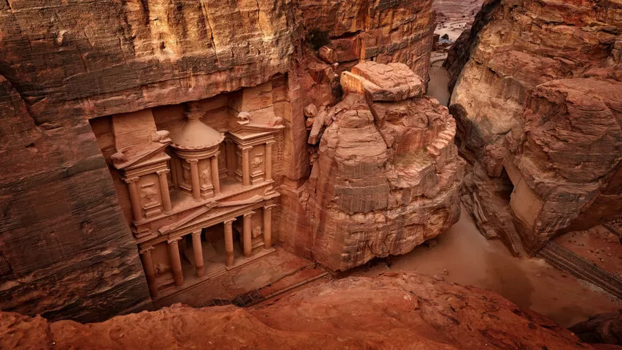 مدار الساعة,أخبار السياحة في الأردن,وزارة السياحة والآثار,دائرة الآثار العامة,وزارة السياحة,سلطة منطقة العقبة الاقتصادية الخاصة,الأمم المتحدة