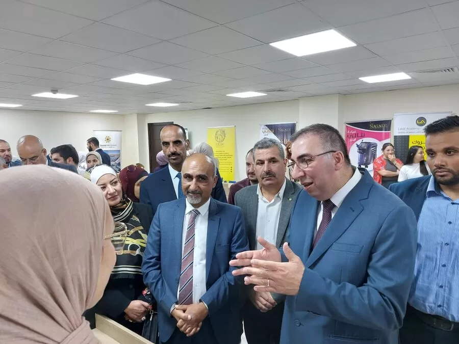 مدار الساعة,أخبار الجامعات الأردنية,وزير الصناعة والتجارة والتموين,وزارة العمل,الكلية الجامعية الوطنية