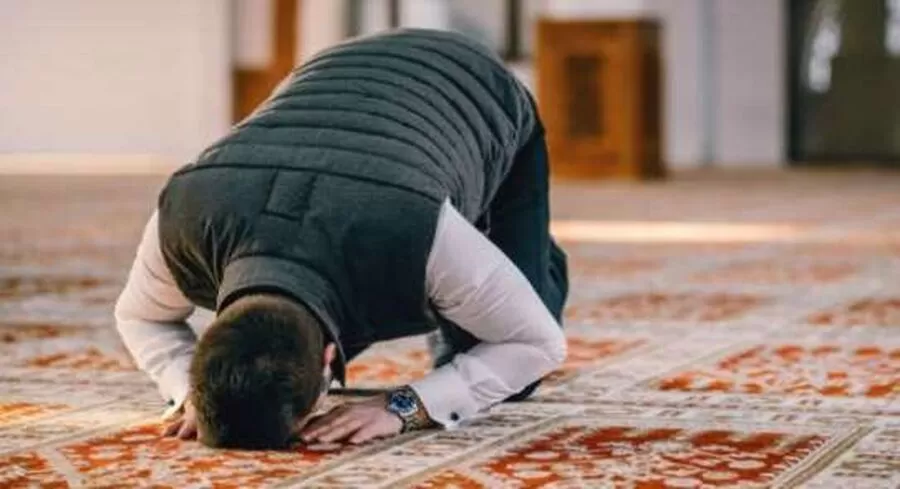 مدار الساعة,شؤون دينية