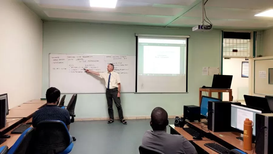 مدار الساعة,أخبار الجامعات الأردنية,جامعة عمان الأهلية